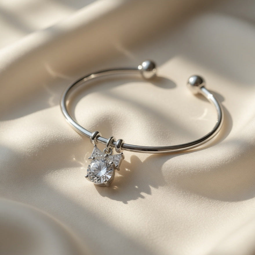 Celeste Bow Solitaire Kada