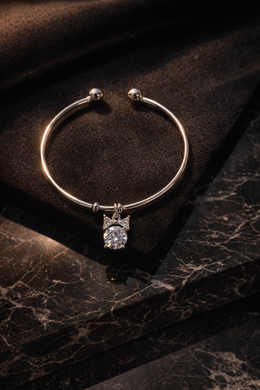 Celeste Bow Solitaire Kada