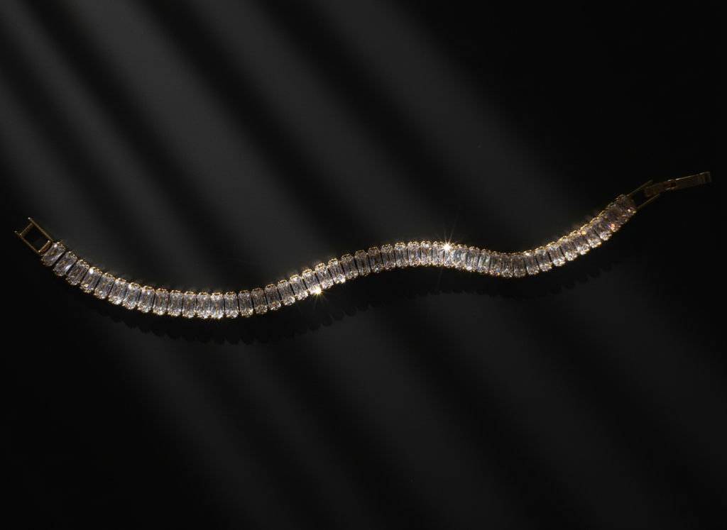 Linear Radiance Baguette Diamond Bracelet - VITTAM